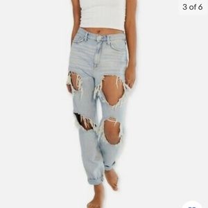 Urban outfitters BDG blue ripped, high waisted, mom jeans! New with tags